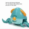 Toys de bain Baby Bathing Toy Kids Octopus Corchonne d'horloge Corche à empreinte tirée Land Toys Toys traînant Jouet Toy Toddler Piscine Toys Gift 240413