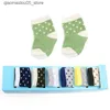 Chaussettes pour enfants 7 morceaux de chaussettes pour bébés pour garçons et filles coton coton doux coton adjoint bébés imprimés respirant les jambes chaudes absorbantes cadeaux Q240413