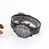 Montre-bracelets Hommes de mode Regardez les affaires de luxe en cuir décontracté montres de poignet pour le portefeuille Relogie Masculino