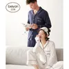 Vêtements à domicile Dong Long Long Lovers Pyjamas Pure Color Towel Couple Maison pour prendre la mode Men de loisirs