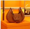 Кошелька для модного дизайнерского дизайнера моды женщины на плечах мешков женская роскошные дизайнеры v сумочка сумочка сумочка кошелек Nappa Stud Totes