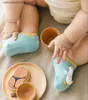 Skarpetki dla dzieci jesień i zima krótkie skarpetki dla noworodków dla chłopców bawełniane zwierzęta grube ciepłe buty dla dzieci akcesoria małe dzieci Q240413