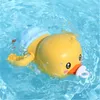 Bath Toys Baby Bath Toys Water Chain Clockwork Bathing Cute Swimming Yellow Duck Toy Toddler Pool Beach Classic Toy for Kids Water Playing 240413