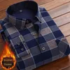 Formal Shirt For Men Long Sleeve Fleece Warm Plaid Oversized Plaid Collar Shirt Winter Velvet Clothing warm Plaid shirt 240403