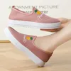 Scarpe casual femminile 2024 rossa netta marea traspirante mesh joker leisure antiskid old pechino tessuti in sneaker estivi