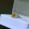 Anelli a grappolo Yuzbt 18K bianco bianco placcato 1 ct Test di diamanti taglio brillante oltre Anello di cuscino giallo in moissanite per gioielli da sposa femminile