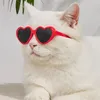 Vêtements de chien pour animaux de compagnie chats lunettes de soleil mignons verres en forme de coeur