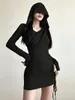 Casual klänningar Pure Desire Sexig stil Solid Color Cut Out Long Sleeve Hooded Dress Ins Autumn Fashion Slim Fit BodyCon