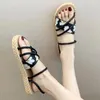 Slippers Comfort Sapla de sola macia Sapatos leves para mulheres sandálias planas senhoras de verão moda casual slides de praia