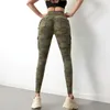 Pantalones activos Camuflage Leggings de yoga de yoga Carrera ajustada y deportes de entrenamiento de secado rápido con elasticidad de bolsillo