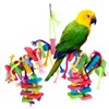 Другие птицы поставляют попугай жевать игру игрушку разноцветные деревянные хлопковые веревки кусочки укусить мост на корм
