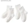 Skarpetki dla dzieci Nowe białe skarpetki dla niemowląt Summer Cotton Casual Boy and Girl Baby Socks Q240413