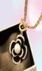 Beroemde zwarte bloemen hanger kettingen luxe merkontwerper mode charme sieraden parel camellia ketting voor dames3419208