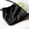Axelväskor vintage läder koreansk liten fyrkantig väska retro elastisk mun svart singel kohud mjuk hink