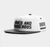 Дешевая высококачественная шляпа классическая модная бренда хип -хоп мужчина женщина Snapbacks Whiteblack CS BL Armed N039 Dangerous Cap2300371