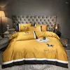 Set di biancheria da letto kit di cotone di lusso a luce nordica lettera ricamata da fogli semplici 4 coperture per trapunta e federe