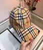 Designer Burbberies Ball CPAS New England Plaid Rainbow Men039 Women039s Universal Baseball Cap Plaid Poldal Four Saison8855334