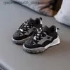 Sneakers 2022 jongens sportschoenen 3-kleuren comfortabele en ademende meisjes sportschoenen baby hardloopschoenen mode kleuterschool babyschoenen Q240413