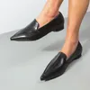 Chaussures habillées en cuir formel 2024 Locs pour femmes Slip respirant sur la conduite noire Talons hauts plus taille 35-43