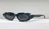 Erkekler için Güneş Gözlüğü Kadınlar Yaz 40088 Stil Güneşlik Antiultraviyole Retro Plaka Petal Sınır Çerçevesi Gözlükleri Rastgele Kutu6052277
