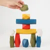 Tri en bois créatifs d'enfants puzzle nidiquant des blocs d'empilement coloré