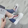 Casual schoenen 11 cm echt leer wit voor vrouwen 2024 Lente zomer sneakers verborgen hiel vrouwelijke platte platform vrouw