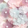 Dekorative Blumen 30pcs künstliche Rose gefälschte DIY Brautkleidung Handwerk Dekor für Home Hochzeit Dekoration Kuchen Geschenkzubehör