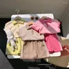 Ensembles de vêtements d'été 2024 Coton pur pour enfants Portez des couleurs de contraste de bébé coréen Girls et garçons Polo Short à manches courtes