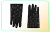 2022 Luvas de malha designer clássico outono de cor sólida Europeia e americana Casal de letra Mittens Winter Fashion Five Finger Glo2545642