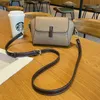 Bag Shell liten fyrkantig axel 2024 Summer Fashion Commuter Crossbody Versatile Womens