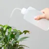 150250 500 ml di becco d'acqua che versano utensili per il bollitore pianta annaffiare a fiori di pianta può spremere bottiglie con strumenti di giardinaggio giardino 240411