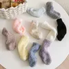 Kinder sokken winter dikke koraal pluche kinderen warme sokken voor meisjes zachte baby herfstproducten voor pasgeborenen niet-slip vloer sokken 0-5y Q240413