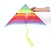 Kolorowy trójkąt Rainbow Kite Flying Toys dla dzieci dzieci z 30 -metrowym smyczem na świeżym powietrzu Fun Sporty latawce 240407