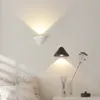 Vägglampa modern minimalistisk led sängklippning lampan för sovrum vardagsrum gången korridor konst dekor ljus rampljus