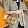 Bag Shell liten fyrkantig axel 2024 Summer Fashion Commuter Crossbody Versatile Womens