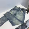 Металлические джинсы с вышивкой в ​​металле