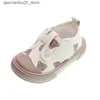 Sneakers 2024 Printemps et été Nouveau bébé Chaussures Babes Chaussures Douces et confortables Chaussures en toile First Walking Girls Chaussures Chaussures Sports Chaussures Chaussures Q240413