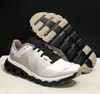 Flöde 4 Lätt dämpad löpsko Njut av komfort Stylish Design Men Women Runner Sneakers Yakuda Outdoors Athletic Shoes Mesh Camping J
