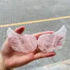 Figurine decorative da 10 cm Sculture di cristallo rosa Srafts Natural Rose Quartz Ali Energia Decorazione per la casa Migliora i regali dell'amore per gli amanti