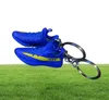 Keychains 3D Mini E Sneaker Keychain Shoes Model Backpack Hanger voor vriendje Verjaardagsfeestje Houdige Keyring1508595