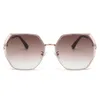 2024 Nouveaux lunettes de soleil Designer Lunettes de luxe Brand Trendy Brand à mode polarisé Polarise Metal Cadre Sunglasses pour les verres pour femmes