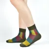 Тренировки Новые мужчины весны и летних хлопковых многоцветных коротких носков Высококачественные сжатия мода счастливая новинка с низким разрешением (без коробки)