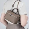 Umhängetaschen Frauenquadratbox Handtasche Echtes Leder Crossbody Tasche Rechteckige kleine Geldbeutel Metallschale Klassische Cowhide -Schlinge