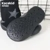 Sneakery dziecięce buty dorywcze buty Baby gumowe podeszwy buty podłogowe dla dzieci nie poślizgnięte skarpetki neutralne na świeżym powietrzu kapcie dzianinowe buty Q240413