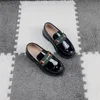 sapatos de couro infantil, marca famosa sapatos de moda moda sapatos de sapatos de capa de cor de cor sólida sapatos casuais sapatos de caminhada ao ar livre