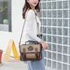 Sac British Retro Style Small Square Women Fashion Simple Vintage Vintage de grande capacité Sac à main