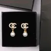 Designers dubbla bokstäver örhänge berömda kvinnor lyx örhänge bröllopsfest kärlek gåvor tillbaka stämpel smycken tillbehör
