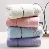 Face en coton de serviette 34x75 cm lavage ménage épaissis épaissis super absorbant Famille de la famille des cadeaux quotidiens spéciaux