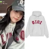 Damen Hoodies Kpop Minji Star Herbst Winterbrief Pullover Khaki Kapuze-Decklack Frauen Mann O-Neck Reflexion schwarzer Y2K Hoodie 240413