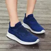 Buty swobodne Summer Fashion Slajk na siatkę dla kobiet 2024 Panie Lekkie mieszkania oddychające trampki Zapatillas de Deporte